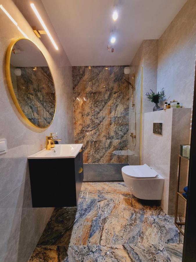 Apartament Jacuzzi كراكوفيا المظهر الخارجي الصورة