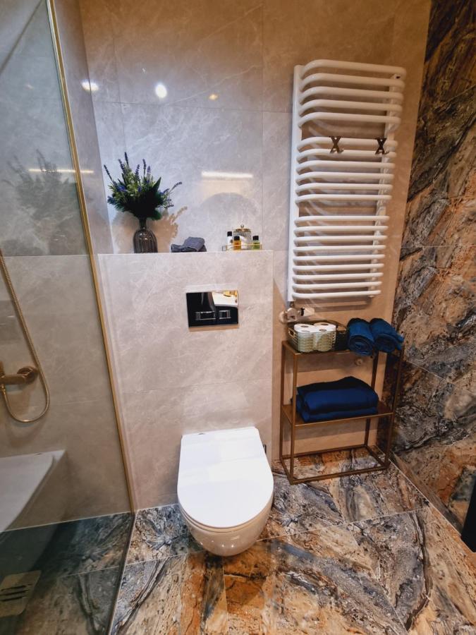 Apartament Jacuzzi كراكوفيا المظهر الخارجي الصورة