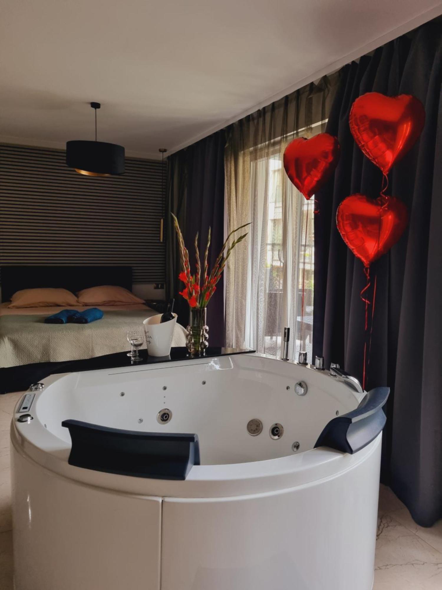 Apartament Jacuzzi كراكوفيا المظهر الخارجي الصورة